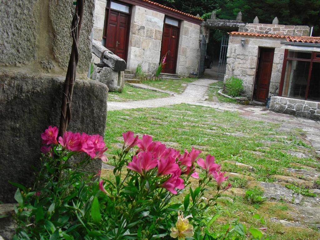 Affittacamere Pazo Larache Santa Cristina De Cobres Esterno foto